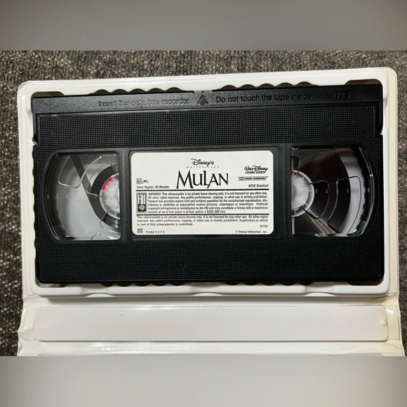 Disney’s “Mulan” VHS Tape - Picture 3 of 4